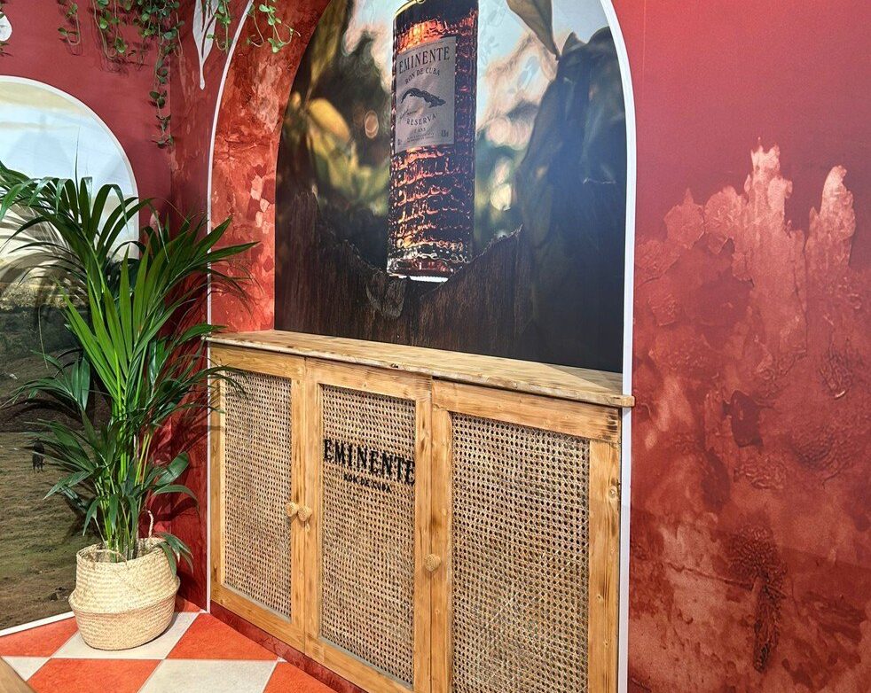 Stand Whisky Live
