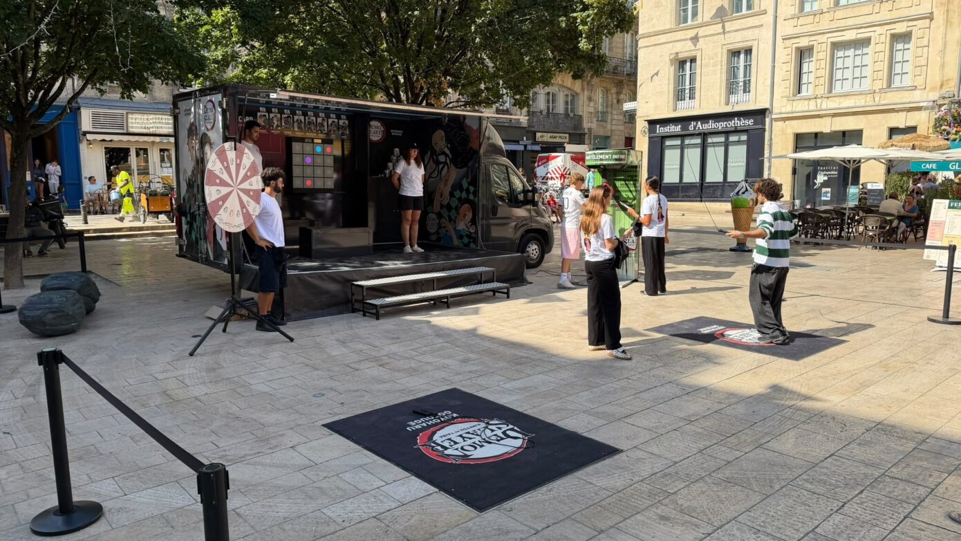 Roue de la fortune et scène du camion Demon Slayer